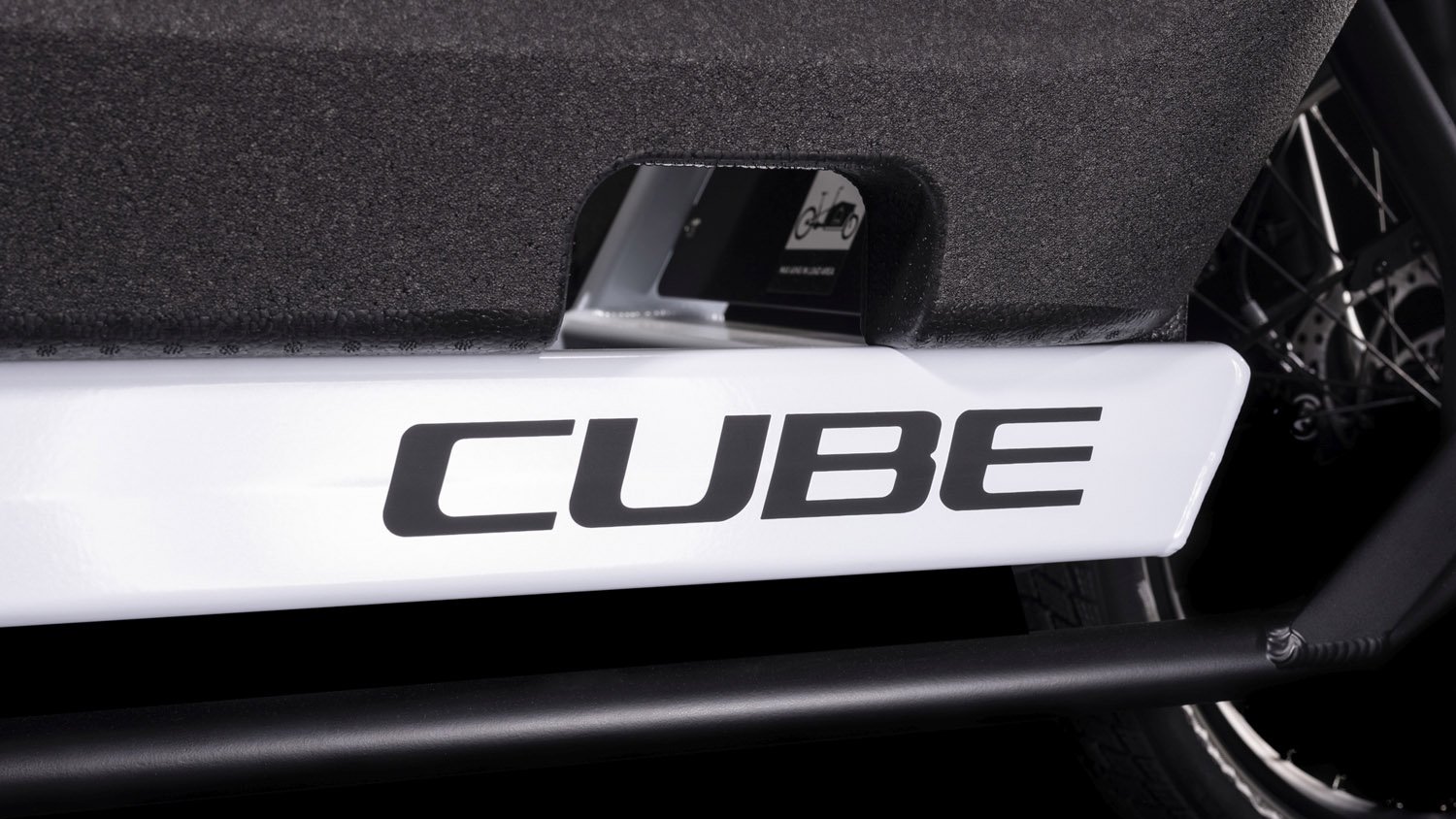 Cube Cargo Hybrid 500 flashwhite´n´black – Bild 7