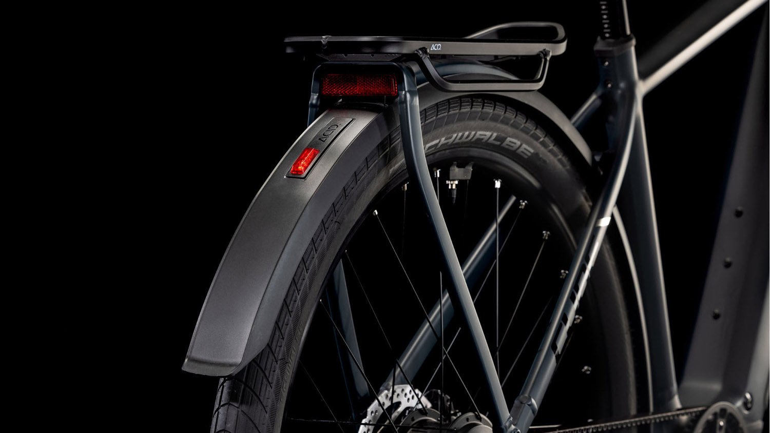 Cube Kathmandu Hybrid Comfort Pro 800 night´n´chrome – Bild 5